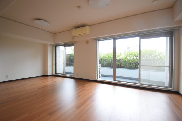 居室・リビング　同物件別部屋参考写真です。