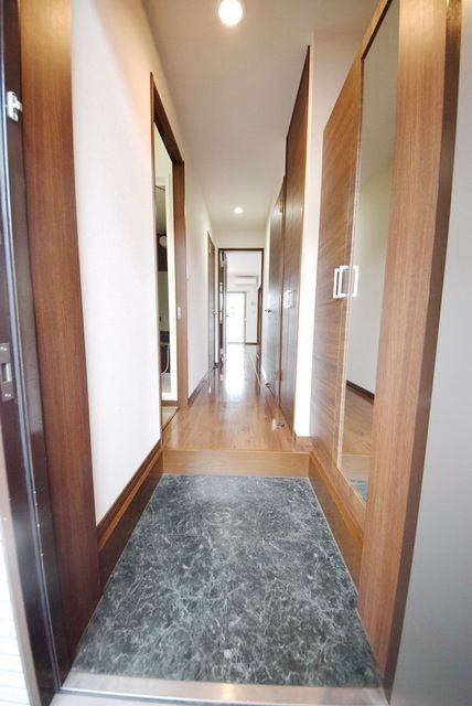 玄関　シューズボックスあります♪