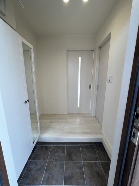 玄関　広々した玄関ホール