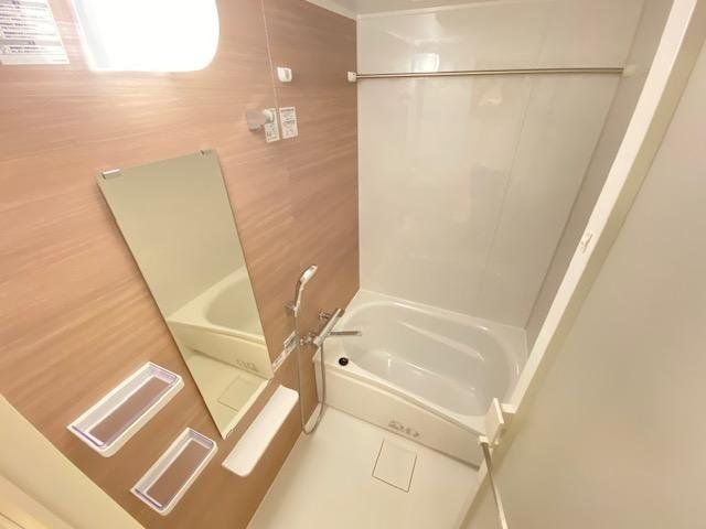 バス・シャワールーム　バス