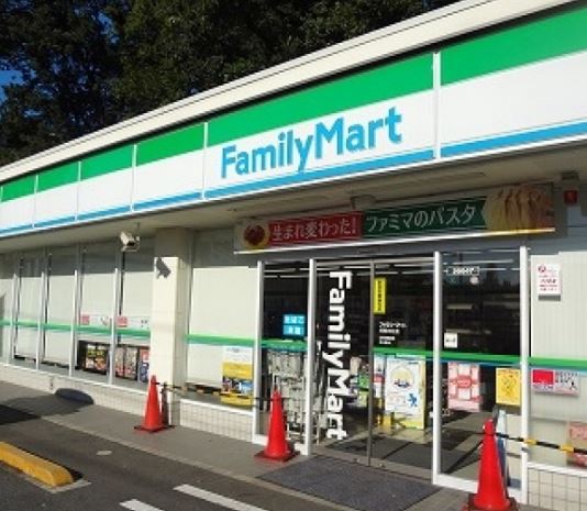 コンビニ　ファミリーマート用賀の杜店（コンビニ）まで338m