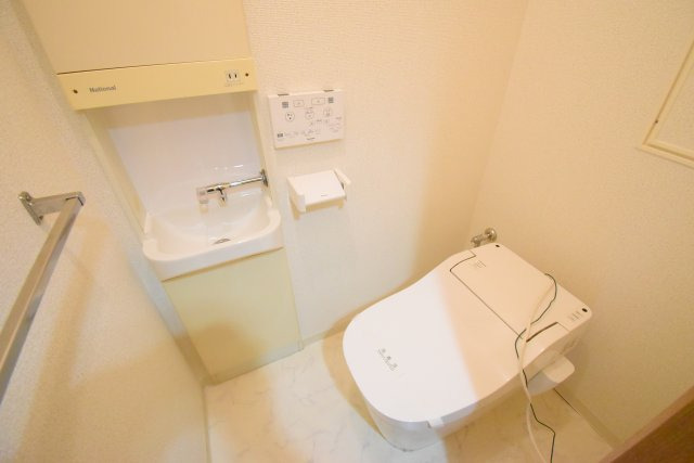 トイレ　※別部屋参考画像です。