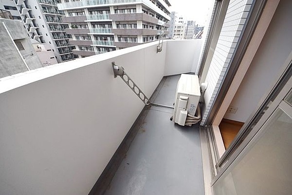 バルコニー　※別部屋の参考写真です。