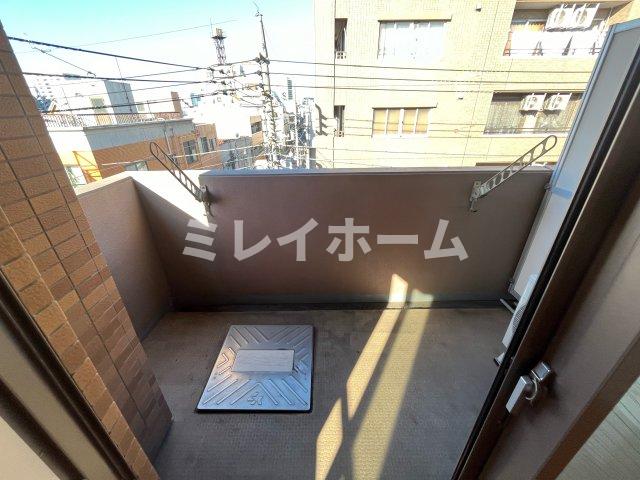 バルコニー　同建物内、別のお部屋の参考写真になります。