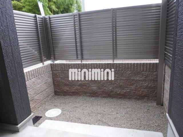 バルコニー　外から見えない１階ベランダ