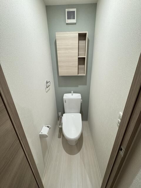 トイレ　写真は別の部屋のものです。