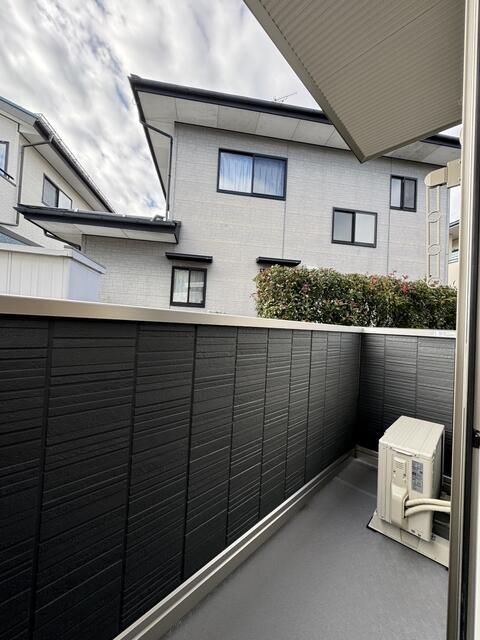バルコニー　写真は別の部屋のものです。