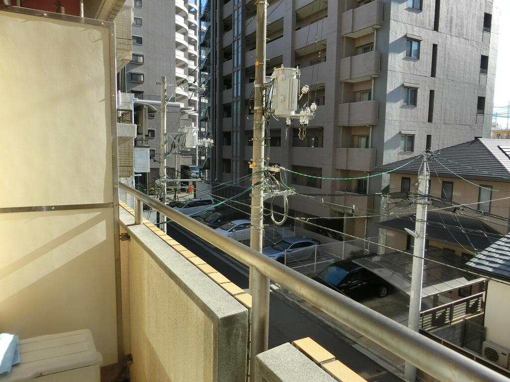 バルコニー　写真は別のお部屋です。現況を優先させていただきます。