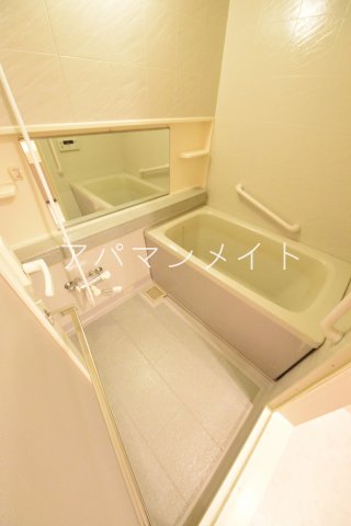 バス・シャワールーム　追い焚き付き！