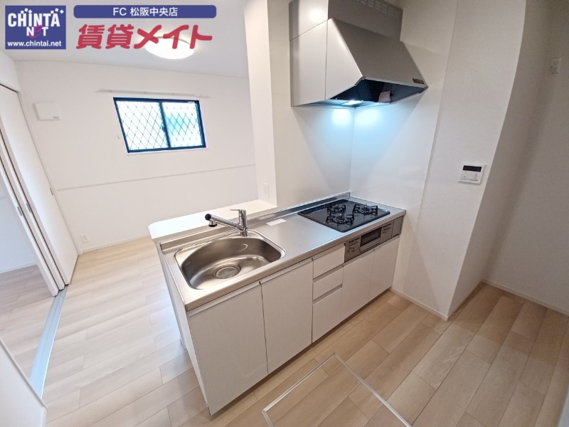 キッチン　反転タイプ参考写真