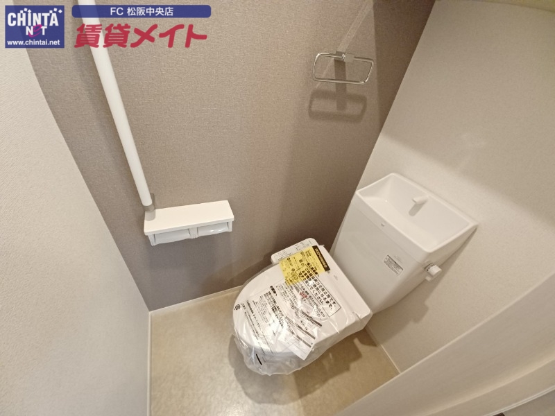トイレ　反転タイプ参考写真