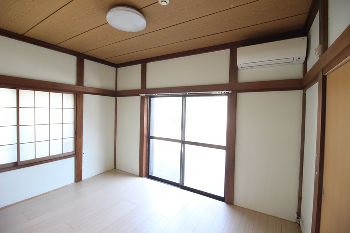東田原戸建の居間写真