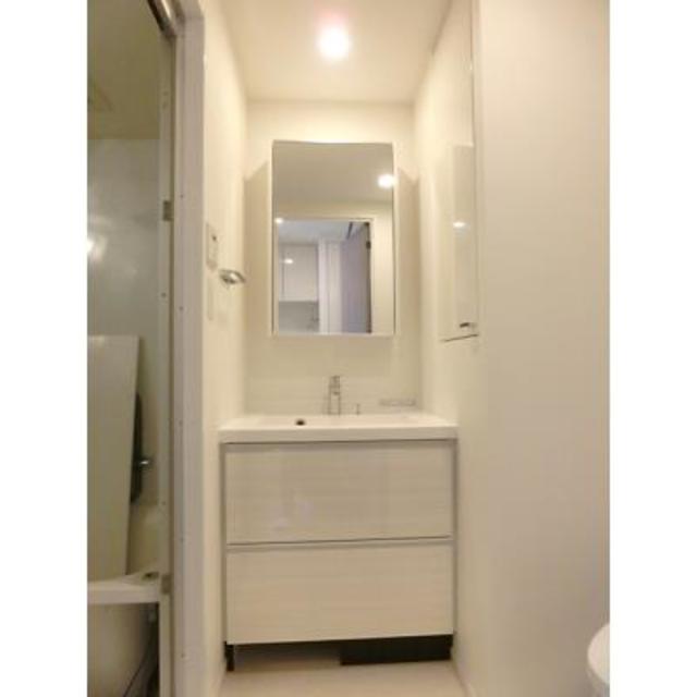 洗面設備　※写真は同タイプ住戸です。