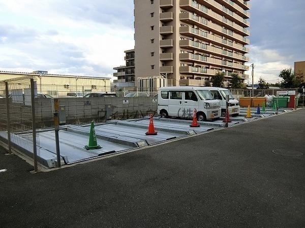 駐車場　敷地内駐車場！