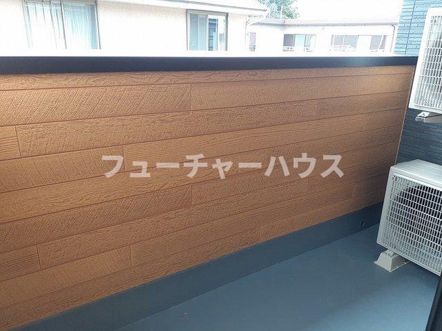 バルコニー　暖かな日差しのふりそそぐバルコニー