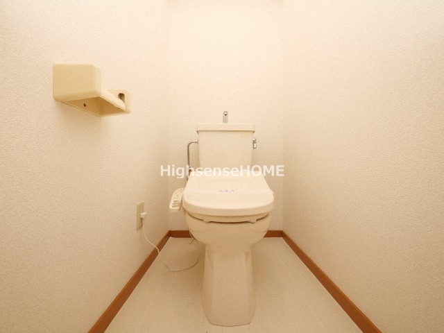 トイレ　清潔感のあるトイレです