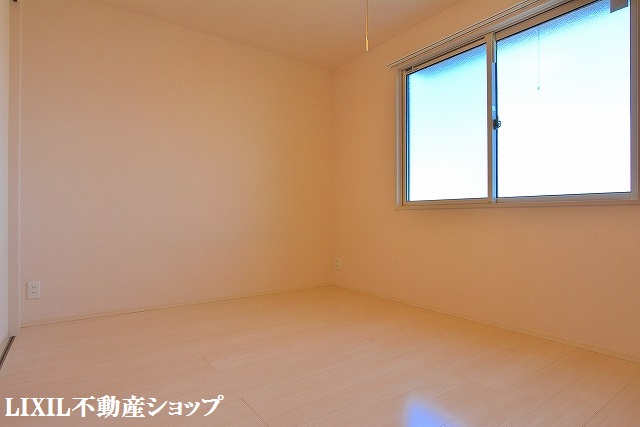 その他　６帖の洋室です。