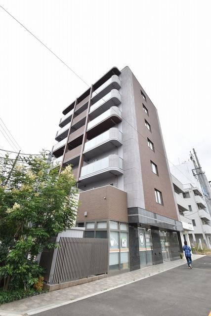 建物外観　鉄筋コンクリート造♪７階建て☆