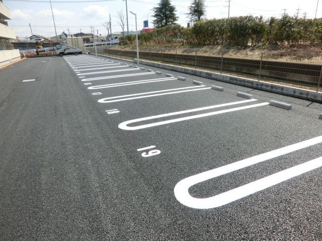 駐車場　敷地内駐車場ございます。