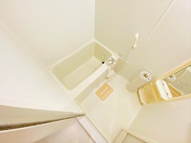 バス・シャワールーム　同一建物内２０６号室内装写真転載