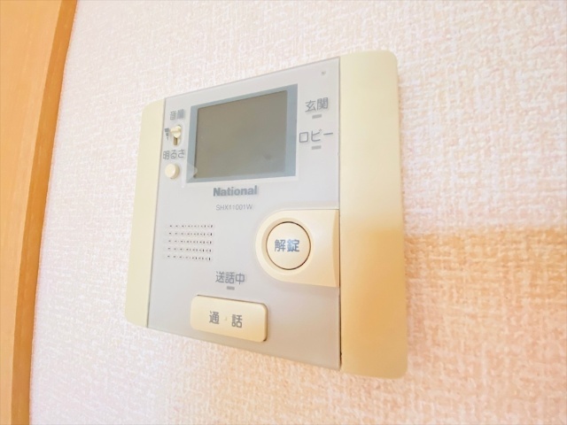 セキュリティ　同一建物内２０６号室内装写真転載