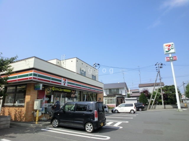 コンビニ　セブンイレブン札幌屯田3条店（コンビニ）まで596m