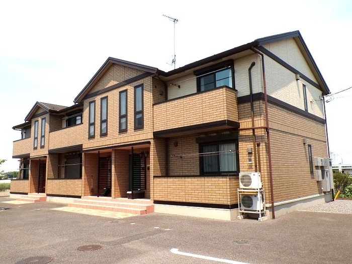 建物外観　駐車場２台付き♪