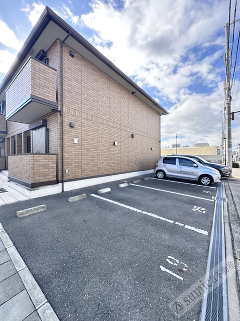駐車場　ゆったりとした駐車場♪