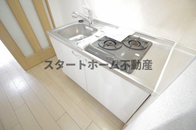 キッチン　コンパクトなキッチンで掃除もラクラク