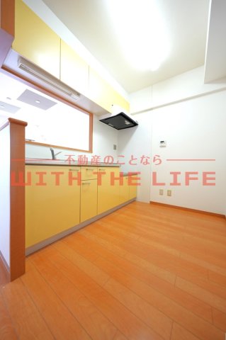 キッチン　落ち着いて過ごせるお部屋なので、寝室にいかがでしょうか