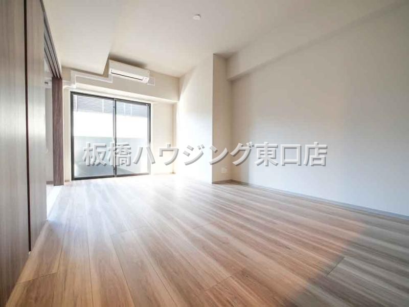 アーバンパーク志村坂上の居間写真