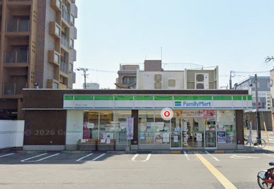 コンビニ　ファミリーマート深江北一丁目店（コンビニ）まで244m