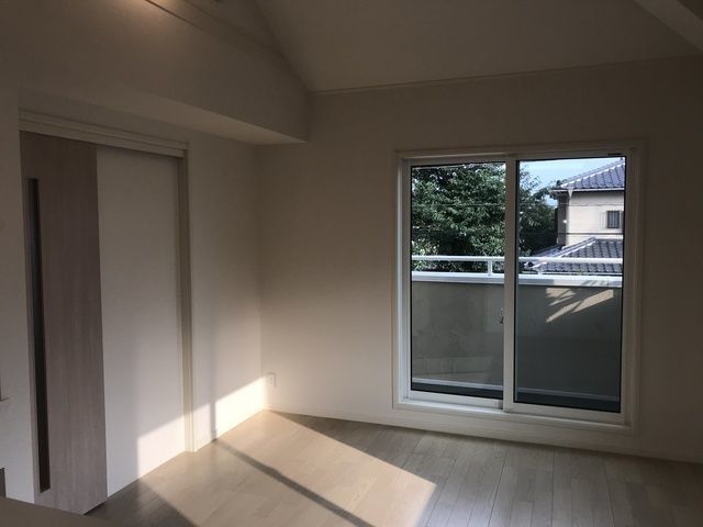 居室・リビング　別号室の参考写真です