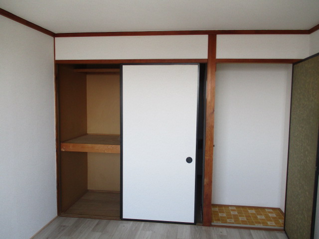 浜松市中央区 3階建 築42年の内装写真