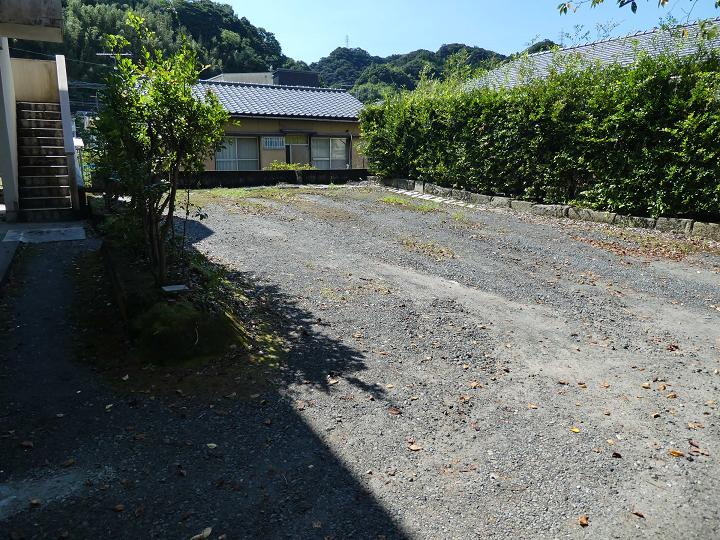 【鹿児島市伊敷のアパートの駐車場】