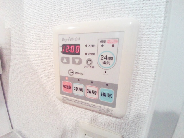 その他　雨の日や梅雨時期にあると便利な浴室乾燥機