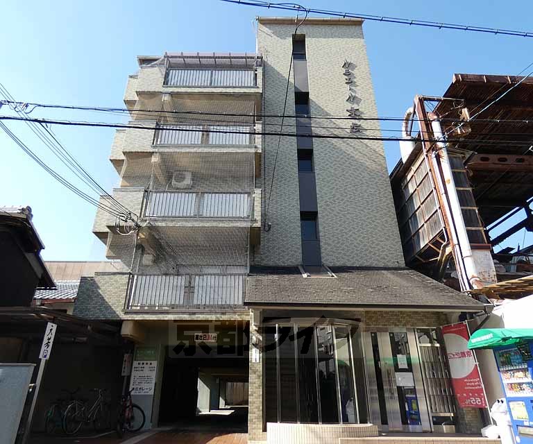 京都市上京区末広町のマンションの建物外観