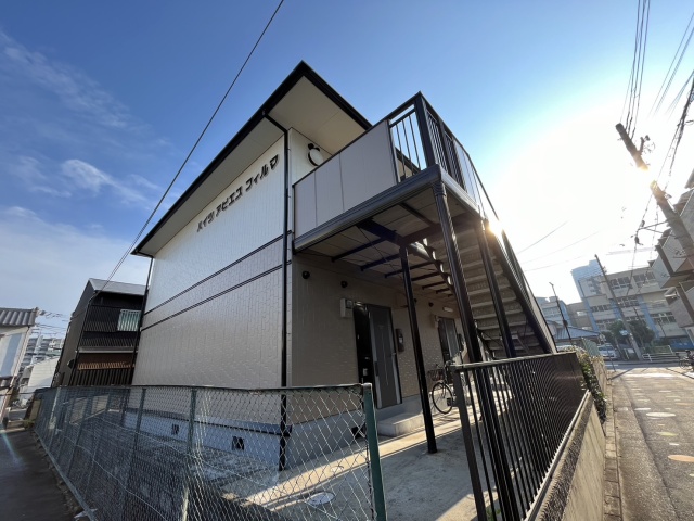 神戸市兵庫区須佐野通のアパートの建物外観