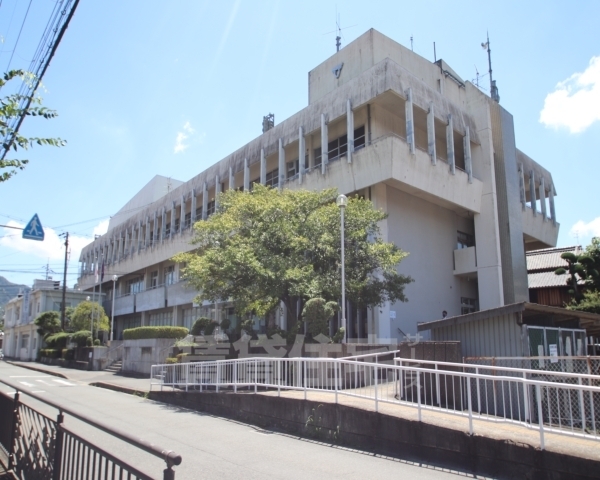 小学校　郡津小学校（小学校）まで222m