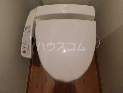 【権太坂２丁目貸家のトイレ】