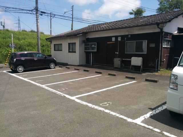 Ｄーｒｏｏｍ伝上山の駐車場