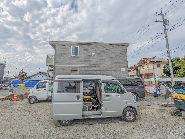 【伊勢崎市東小保方町のアパートの建物外観】