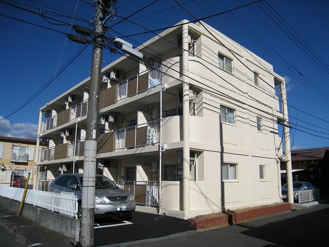 つくば市春日のマンションの建物外観