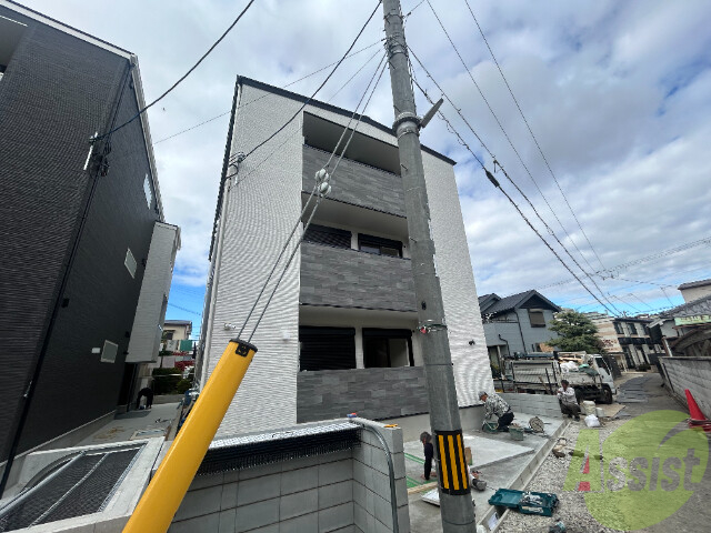 【尼崎市上坂部のアパートの建物外観】