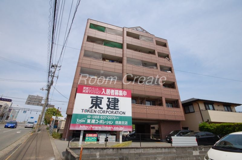 徳島市庄町のマンションの建物外観