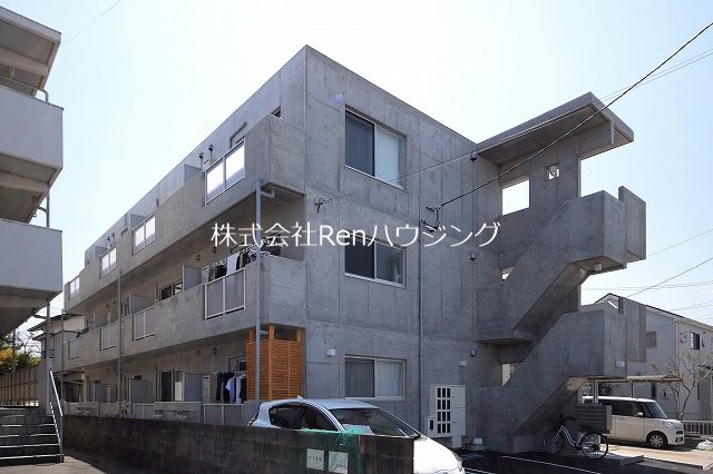 【UKマンションの建物外観】