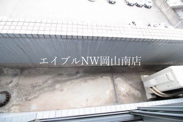 【岡山市北区弓之町のマンションのバルコニー】