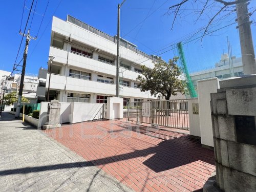 【ルーブル横濱吉野町の中学校】