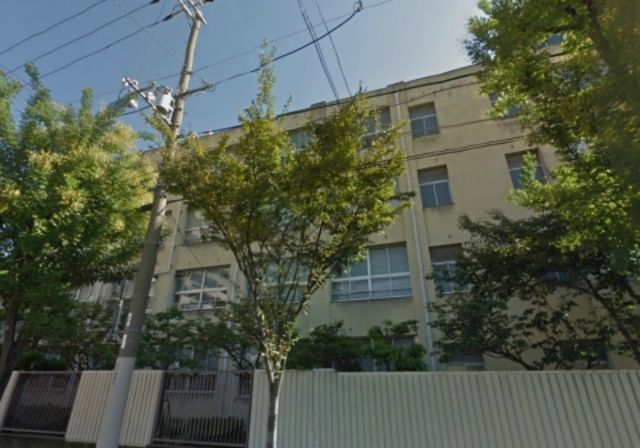 【大阪市城東区鴫野西のマンションの小学校】