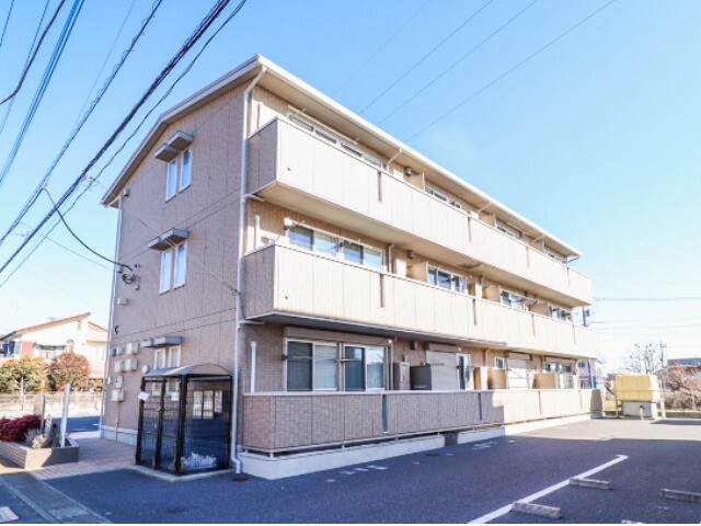 小山市城北のアパートの建物外観